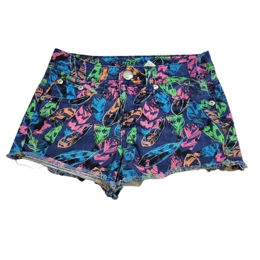 Justice feather shorts 7R